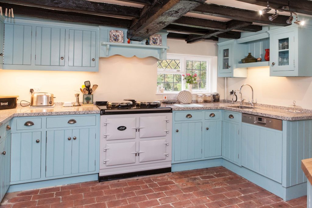 bespoke kitchen for traditional property